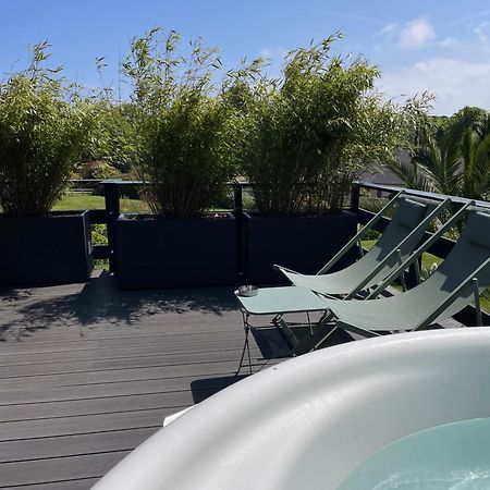 Scorfel Lodge, Northwood, Bain Nordique, Terrasse トレガステル エクステリア 写真